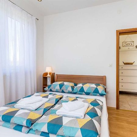Holiday Home Olive Garden Brzac المظهر الخارجي الصورة
