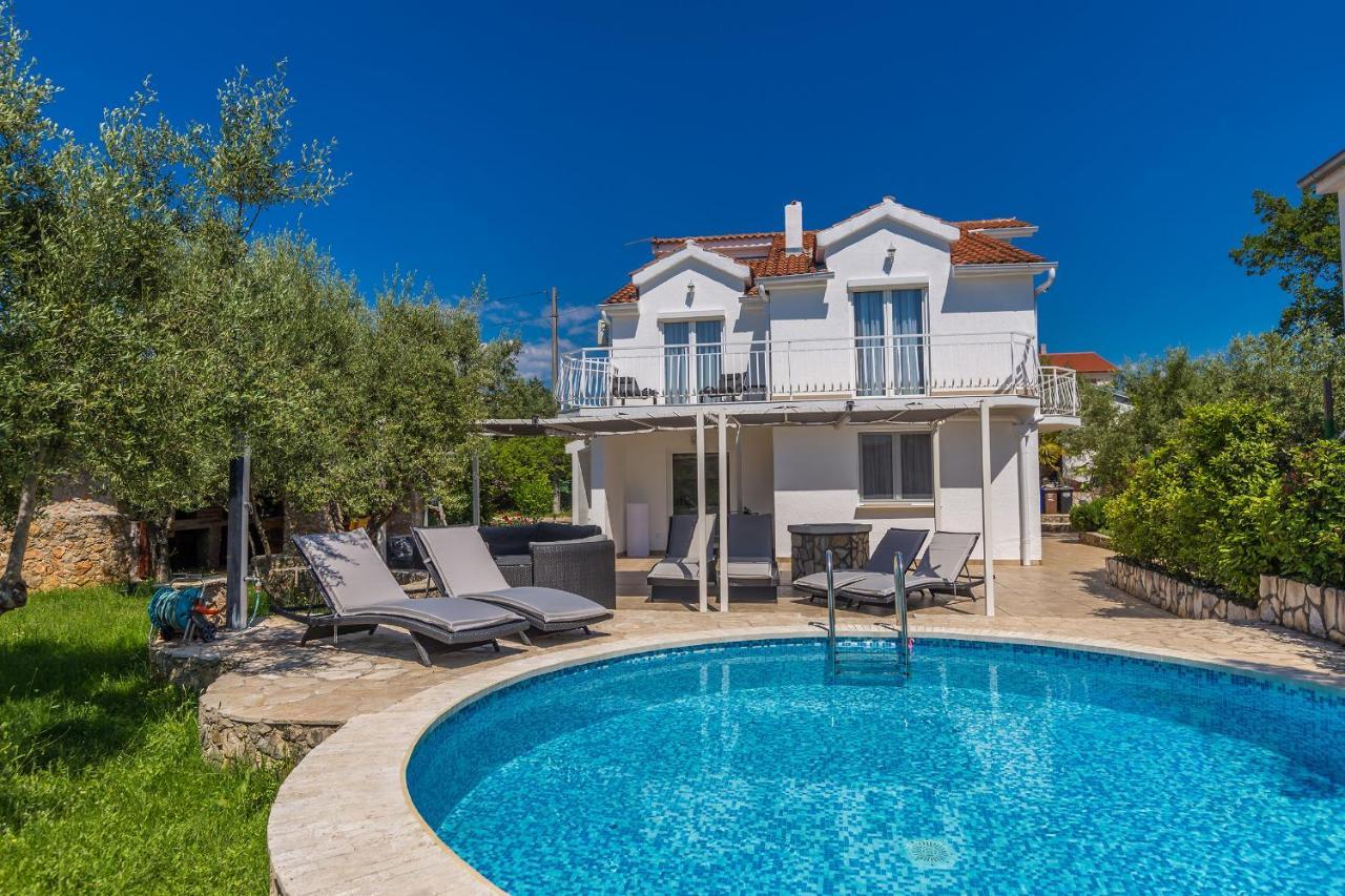 Holiday Home Olive Garden Brzac المظهر الخارجي الصورة