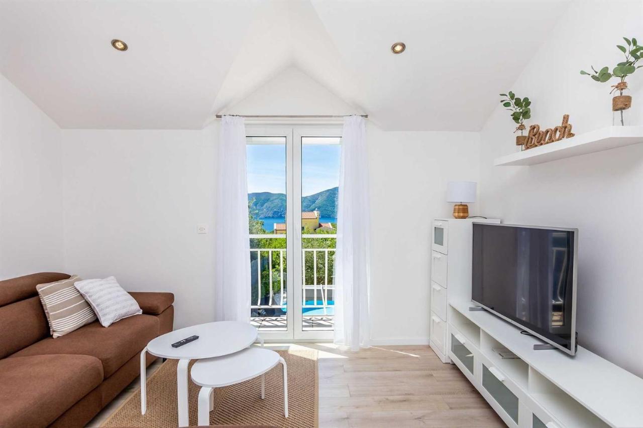 Holiday Home Olive Garden Brzac المظهر الخارجي الصورة