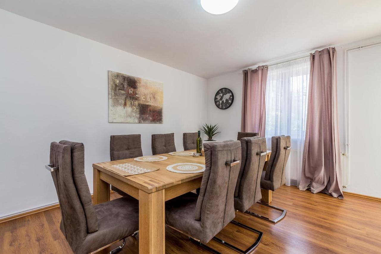 Holiday Home Olive Garden Brzac المظهر الخارجي الصورة