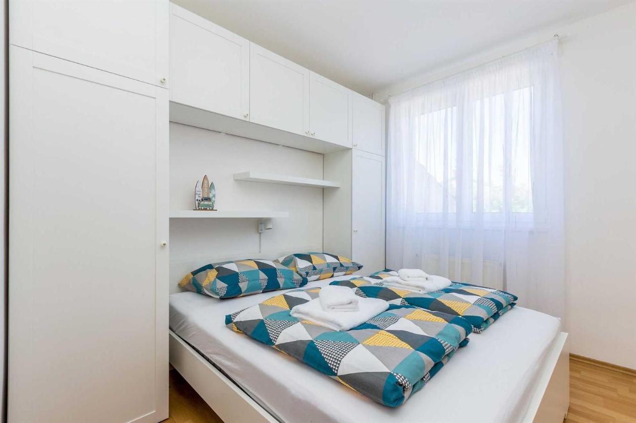 Holiday Home Olive Garden Brzac المظهر الخارجي الصورة