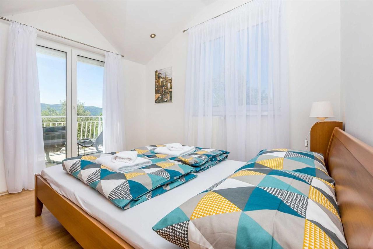 Holiday Home Olive Garden Brzac المظهر الخارجي الصورة
