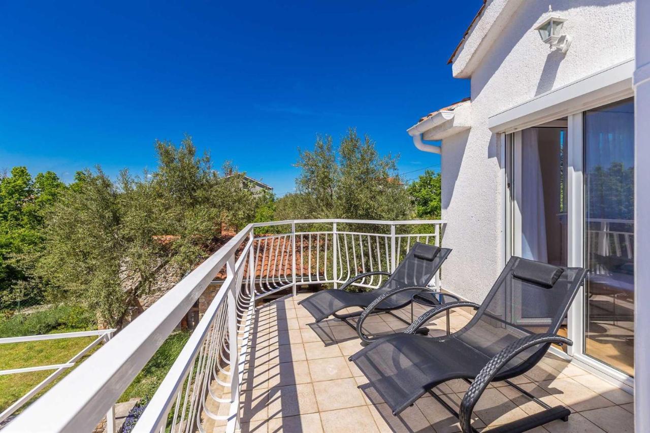 Holiday Home Olive Garden Brzac المظهر الخارجي الصورة