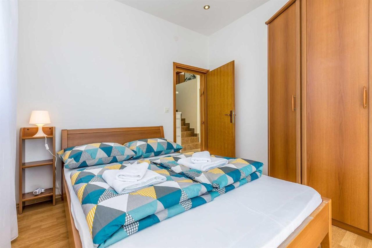 Holiday Home Olive Garden Brzac المظهر الخارجي الصورة